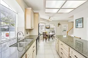 2202 Castle Bay Dr, League City, TX 77573 - Photo 21