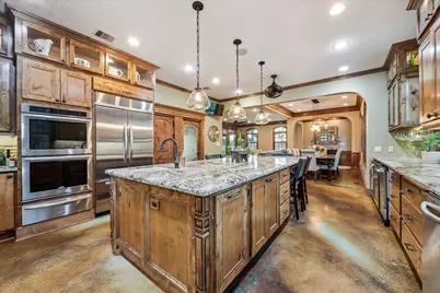 5022 Riverview Drive, Alvin, TX 77511 - Photo 11