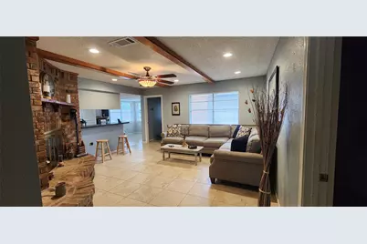 2110 Eagle Point Road, Crosby, TX 77532 - Photo 3
