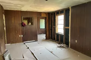 10338 Wiggins St, Houston, TX 77029 - Photo 7