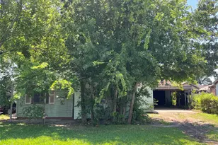 10338 Wiggins St, Houston, TX 77029 - Photo 1