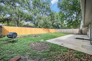 7422 Jackwood St, Houston, TX 77074 - Photo 33
