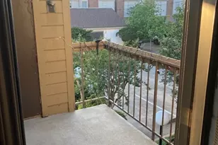 10049 Westpark Dr, Houston, TX 77042 - Photo 9