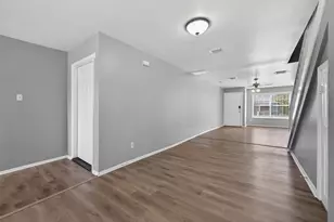 2302 Abernathy St, Houston, TX 77026 - Photo 9