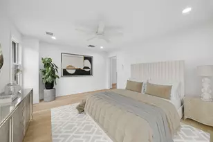 111 E 18th St, Houston, TX 77008 - Photo 17
