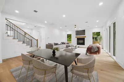 111 E 18th Street, Houston, TX 77008 - Photo 9