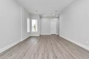 5818 Burt St, Houston, TX 77091 - Photo 5