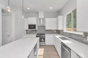 5818 Burt St, Houston, TX 77091 - Photo 13