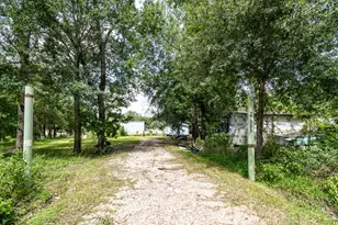 27085 Coach Light Ln, New Caney, TX 77357 - Photo 9