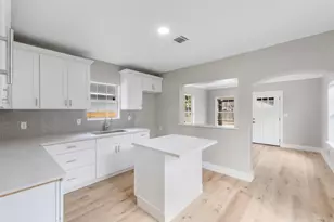 219 E James St, Baytown, TX 77520 - Photo 5