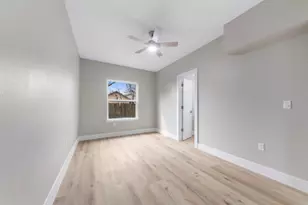 219 E James St, Baytown, TX 77520 - Photo 9