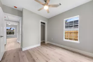 219 E James St, Baytown, TX 77520 - Photo 17