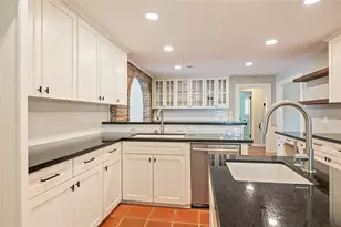 15915 Brookvilla Dr, Houston, TX 77059 - Photo 17