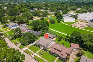 15915 Brookvilla Dr, Houston, TX 77059 - Photo 39