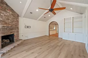 15915 Brookvilla Dr, Houston, TX 77059 - Photo 13