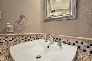 107 High Meadows Dr, Sugar Land, TX 77479 - Photo 17