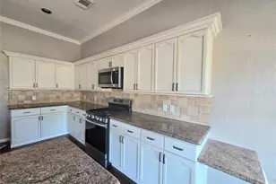 107 High Meadows Dr, Sugar Land, TX 77479 - Photo 11