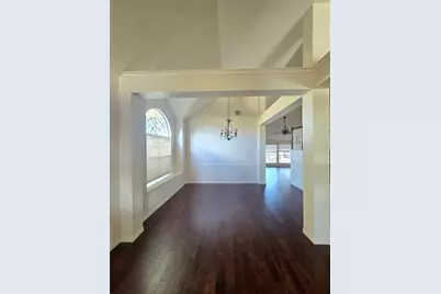 107 High Meadows Drive, Sugar Land, TX 77479 - Photo 3