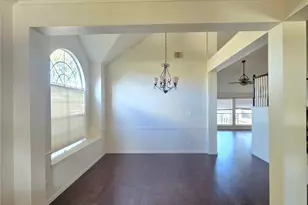 107 High Meadows Dr, Sugar Land, TX 77479 - Photo 3