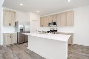 6311 Ambrose Peak Ln, Rosenberg, TX 77469 - Photo 5