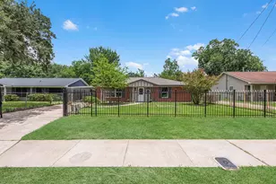 5039 Briscoe St, Houston, TX 77033 - Photo 25
