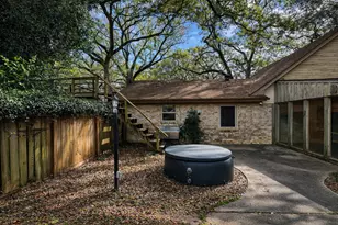 202 Hardy St, Bacliff, TX 77518 - Photo 17