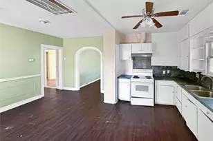210 Park St, Baytown, TX 77520 - Photo 9