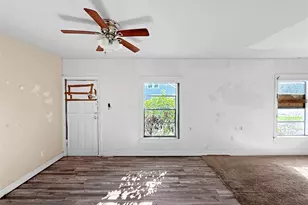 210 Park St, Baytown, TX 77520 - Photo 11