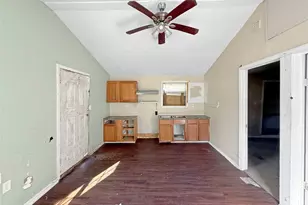 210 Park St, Baytown, TX 77520 - Photo 17