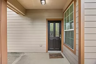2765 Maybrook Hollow Ln, Houston, TX 77047 - Photo 3
