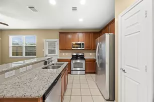 2765 Maybrook Hollow Ln, Houston, TX 77047 - Photo 5
