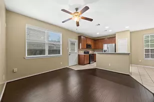2765 Maybrook Hollow Ln, Houston, TX 77047 - Photo 9