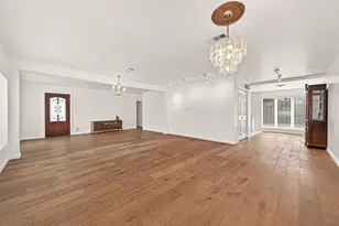 10823 Sandstone St, Houston, TX 77072 - Photo 9