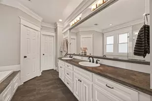 203 W 24th St, Houston, TX 77008 - Photo 13