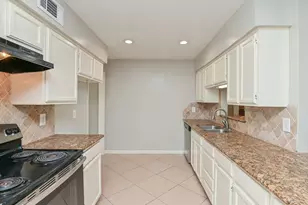 10019 Overview Dr, Sugar Land, TX 77498 - Photo 13