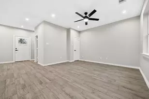 7414 Mount St, Houston, TX 77088 - Photo 7