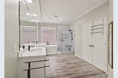 5325 Fayette Street, Houston, TX 77056 - Photo 9