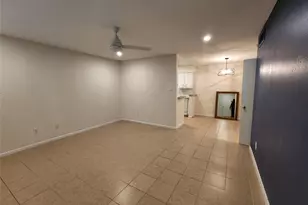 2250 Bering Dr, Houston, TX 77057 - Photo 3