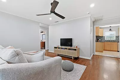 2015 Woodcrest Drive, Houston, TX 77018 - Photo 5