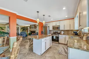7806 Pruitt Dr, Galveston, TX 77554 - Photo 11