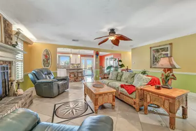 7806 Pruitt Drive, Galveston, TX 77554 - Photo 9