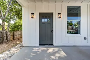 11 E O'Bryant, Bellville, TX 77418 - Photo 3