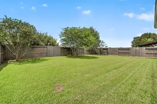 531 Small Cedar Dr, League City, TX 77573 - Photo 49