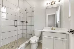 10015 Goliad Dr, Mont Belvieu, TX 77523 - Photo 7