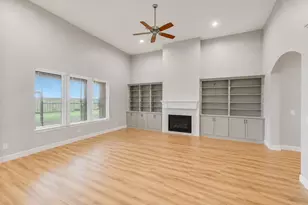 10015 Goliad Dr, Mont Belvieu, TX 77523 - Photo 9