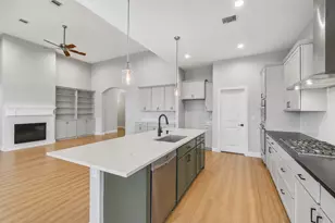 10015 Goliad Dr, Mont Belvieu, TX 77523 - Photo 15
