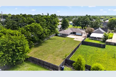 317 N Madison Street, Madisonville, TX 77864 - Photo 27