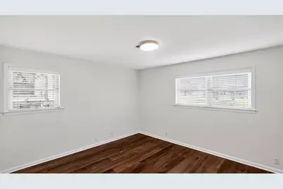 317 N Madison Street, Madisonville, TX 77864 - Photo 15