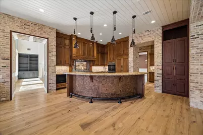 8 Greyton Lane, Bunker Hill Village, TX 77024 - Photo 13