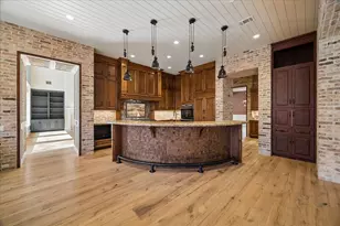 8 Greyton Ln, Bunker Hill Village, TX 77024 - Photo 15